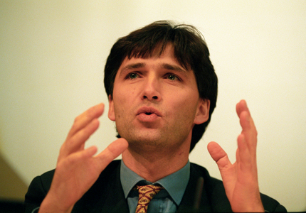 Oslo 19961129. Finance Minister Jens Stoltenberg presents salting progress of the …, 1996 (photo)