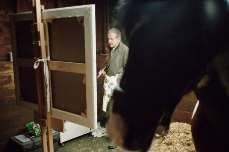 Lucian Freud painting 'Mare Eating Hay', 2006 (photo)