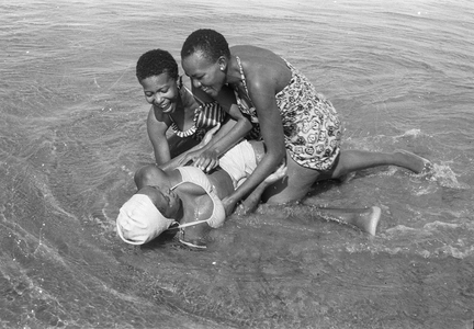 Jazz on Wheels! - The morning train from Johannesburg to Durban was turned int…, 1955 (photo)