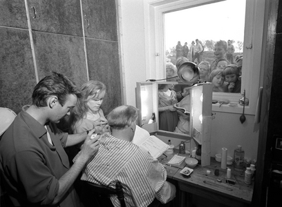Kjerringøy 19620623. Recording film based on Hamsun`s "Pan" on Kjerringøy. Here we see the make -up …, 1962 (photo)