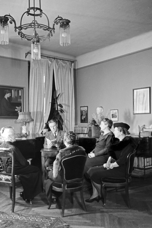 Production of the play "Der Unfig in der Ortenau" by the austrian writer Bodo Kaltenboeck, Germany 1930s (b/w photo)