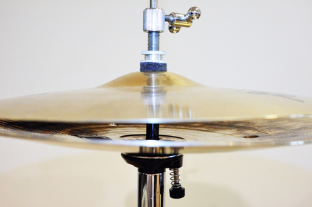 Suspended cymbal