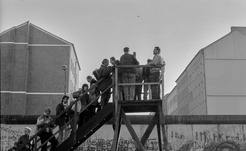 Wall opening, 1989 (photo)