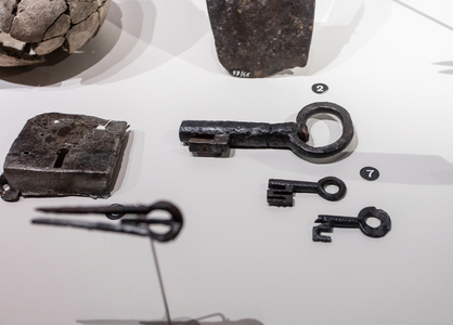 Archaeological furniture from the castrum of Montségur: keys, 13th century (iron)