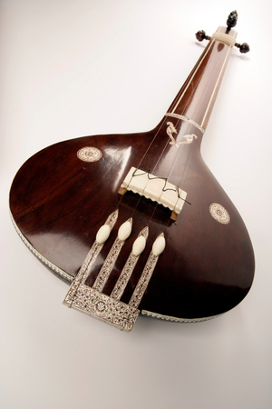 Tanpura - drone instrument