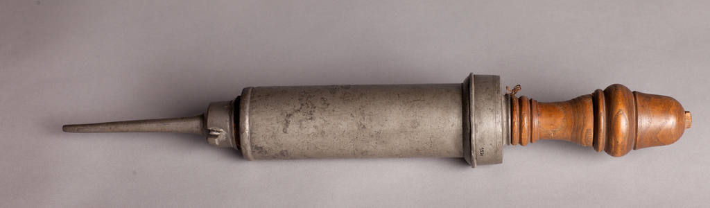 Enema (Clystère). Medicinal antiquity.