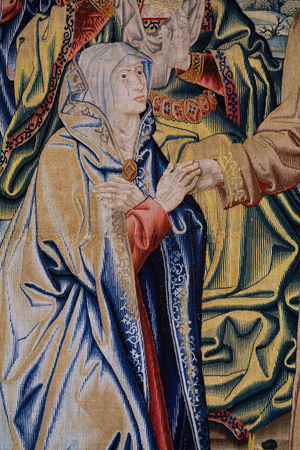 Flemish tapestry. Series Heaven of Charles V. Christ is saying goodbye to his Mother (Despedida de Cristo/Despedida de Cristo/Christus neemt afscheid van zijn moeder). Cartoonist Jan van Coninxloo. Manufacture of Julien Portois, Mechelen (Malines). Ca 1521.