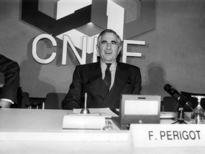 Francois Perigot, President of Cnpf (National Council of French Employers) on December 18, 1990 at General Meeting (b/w photo)