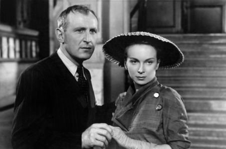 Garou Garou le passe muraille (aka MR. PEEK-A-BOO), 1951 (film still)