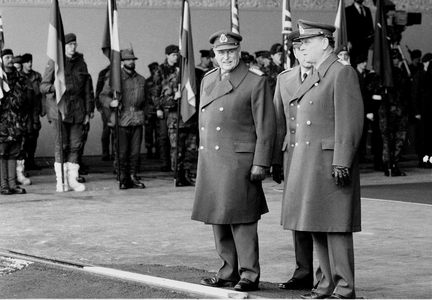 Bardufoss 19860312. 16 soldiers in for first -time service lost their lives in the snow avalanche accident in Vassdalen east of Bjerkvik in Troms …, 1986 (photo)