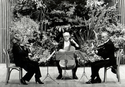 MUTTER, Anne Sophie playing in trio with ROSTROPOVICH and GIURANNA at Aldeburgh , Snape Maltings, 1985