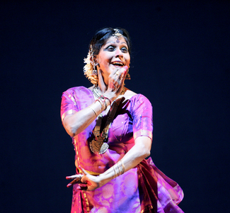 Shovana Narayan / Ken (photo)
