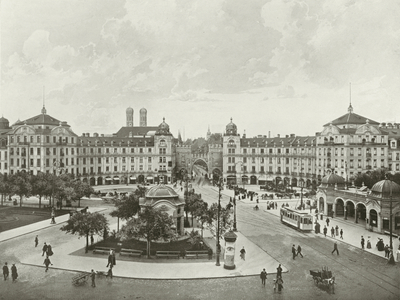 Munchen / Munich: Karlsplatz (b/w photo)