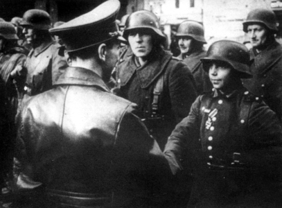 Goebbels visits soldiers on the Eastern Front (b/w photo)