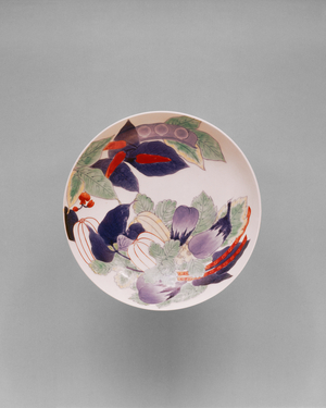 Dish with design of vegetables, late
17th-early 18th century (Nabeshima ware; porcelain in underglaze
cobalt blue and overglaze enamels)