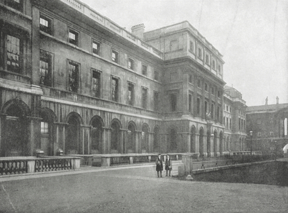King's College (b/w photo)