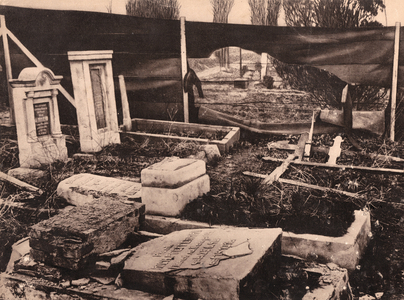 I. WK - Western Front - Destroyed Cemetery (photo)