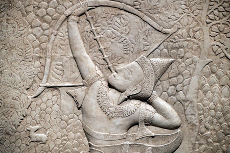 Asian Civilisations Museum, Angkor, Exploring Cambodia's sacred city,  Plaster cast : Kama shooting a love arrow at Shiva, 1890-91, Mission Sylvain Raffegeaud, Painted plaster,  Singapore,  2018 (photo)
