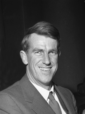 Oslo, 19560407 Tinde Stigs / Mountain Climbers Sir Edmund Hillary, the first to climb Mount Everest, visits Norway ..., 1956 (photo)