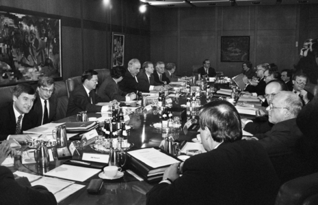 Meeting of the Federal Cabinet, 1993 (photo)