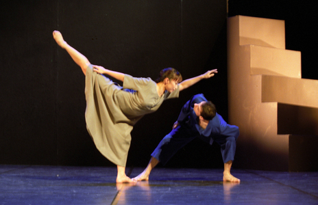 Dancers Jörg Simon and Young-Soon Hue, soloists of the Rheinoper Düsseldorf..., 2000 (photo)