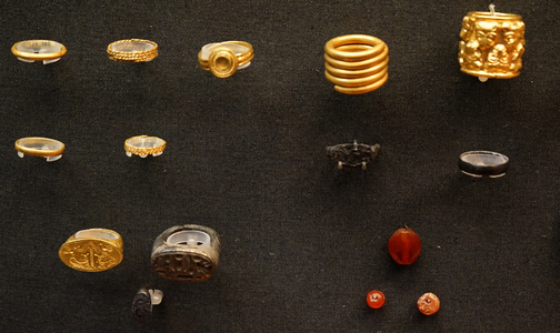 Finger rings from ancient Egypt
