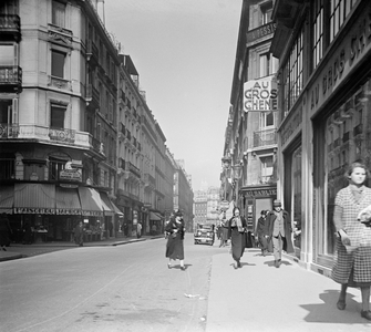 Rue Drouot in Paris circa 1930 - 1940 (photograph)
