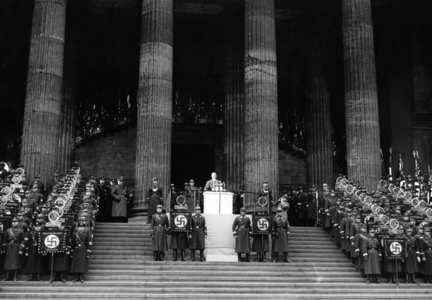 Third Reich - Speech Adolf Hitler 1936 (photo)