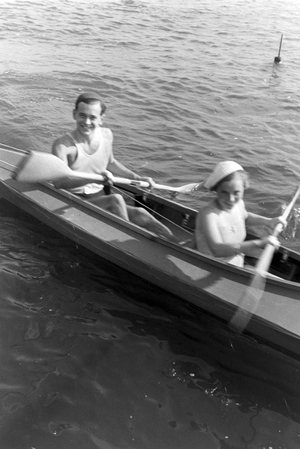 Vacation at the Baltic Sea, Germany 1930s (b/w photo)