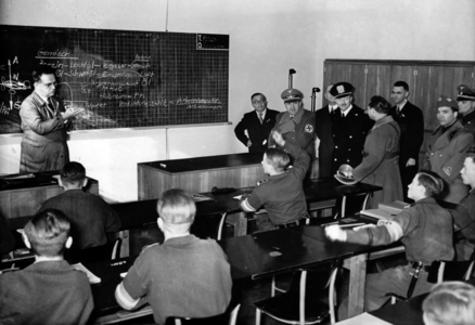 II. WK, Heinkel Werke Berlin 1940 (photo)