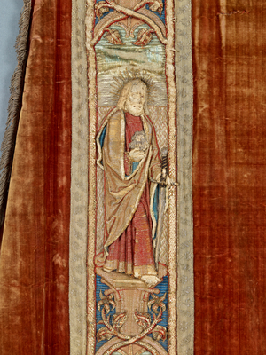 Regalia of St. Stephen: dalmatic or tunicle (silk & velvet) (see also 1630430-6)
