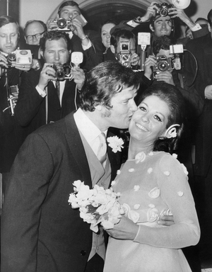 Roger Moore et Louisa Mattioli