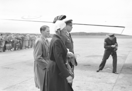 Oslo 19520717. Crown Princess Märtha and Prince Harald travel to Helsinki …, 1952 (photo)