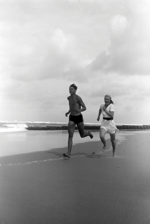 Vacations on Westerland, Germany 1930s (b/w photo)