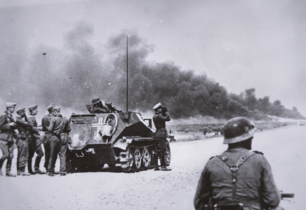 German officers observe a battle from an Sd Kfz armoured halftrack outside Novgorod, 23rd August 1941 (b/w photo)