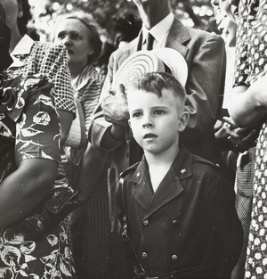 Spectators at the parade to recruit civilian defense workers, Washington, DC, July 1943 (gelatin silver print)