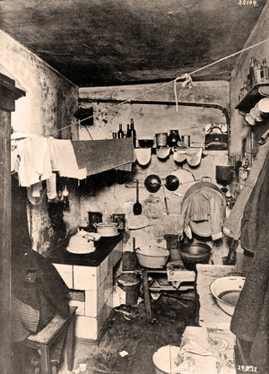 Imperial period - housing misery 1912 (photo)