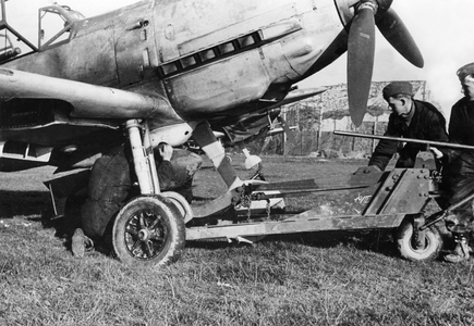 Fighter plane Messerschmitt Me 109, 1940 (b/w photo)