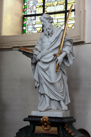 Parish church (Sint-Gorgoniuskerk). Interior (photo)