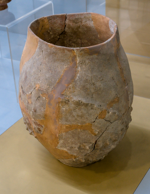 Ceramic tableware, Neolithic, 6000 B.C. (ceramics)