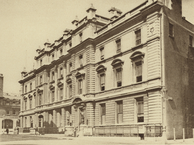 Bow Street Police Court, Westminster (b/w photo)