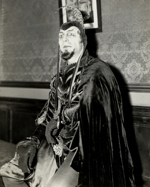 Ezio Pinza as Méphistophélès in Gounod's opera 'Faust'
