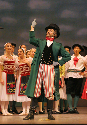 Royal Ballet Coppelia (photo)
