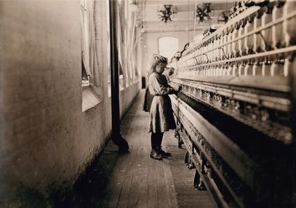 Young Girl Spinning Cotton at Cotton Mill, Lancaster, South Carolina, USA, circa 1908