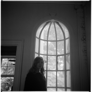 Suna Portman, portrait of Chelsea-set socialite and heiress, London, mid 1950's (b/w photo)