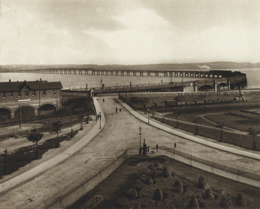 Tay Bridge, from North (b/w photo)