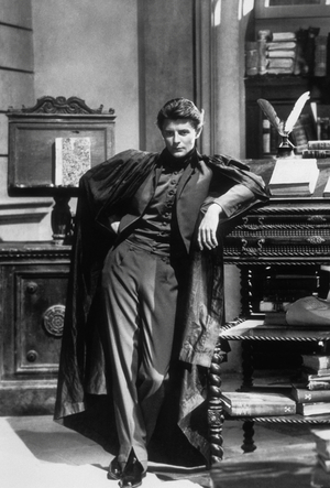The Beauty and the Devil, Gerard Philipe 1950 (film still)