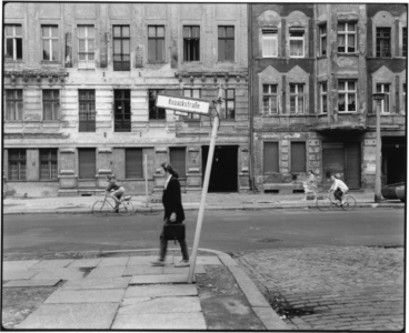 Berlin, Knaackstrasse, photo 1993, 1993 (photo)