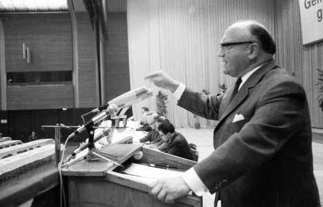 DFU against emergency laws and neo fascism 1968 DEU, Germany, Bonn A congress …, 1968 (photo)