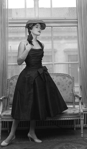 Oslo 19560223. Spring and summer fashion 1956. Mannequin show of Norwegian -produced women's fashions. …, 1956 (photo)